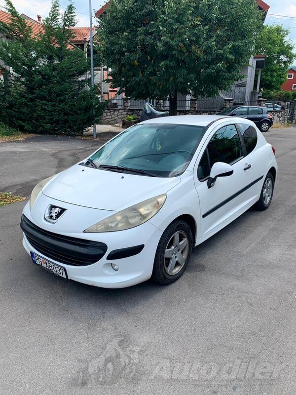 Peugeot - 207 - 1.4 hdi