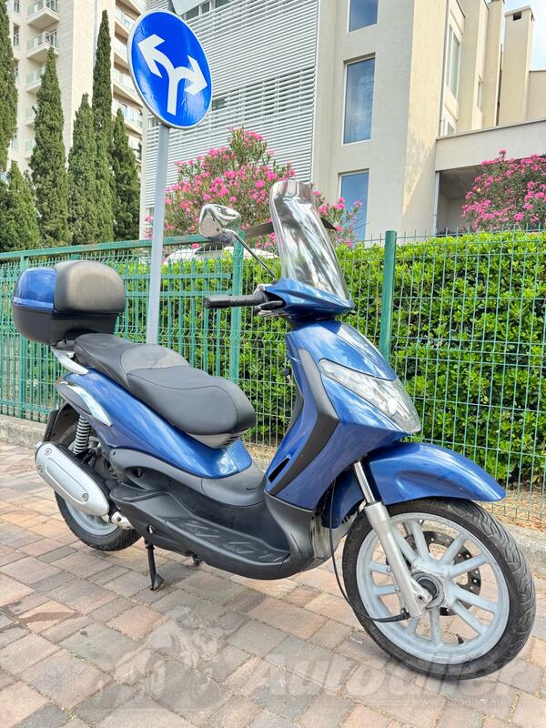 Piaggio - Beverly 250