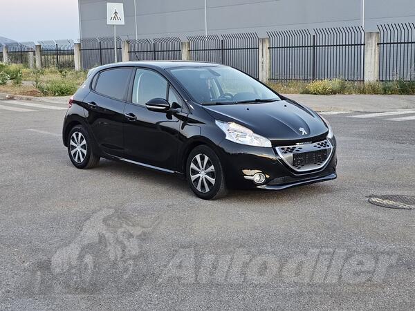 Peugeot - 208 - 1,4 hdi Automatik