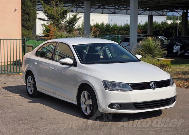 Volkswagen - Jetta - 1.6tdi 2012 kupljena u Roksped