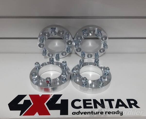 Distance 30 mm - 6x139.7