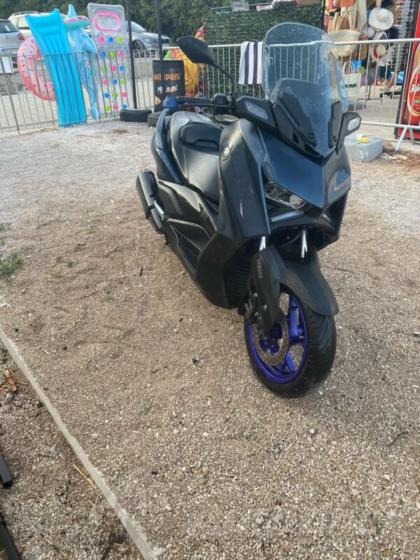 Yamaha - Xmax