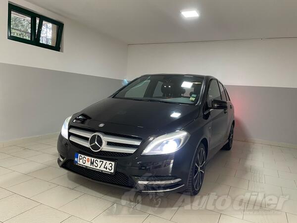 Mercedes Benz - 180 - Mercedes b