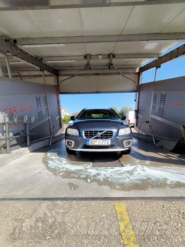 Volvo - XC 70 - 2.4 D5 AWD