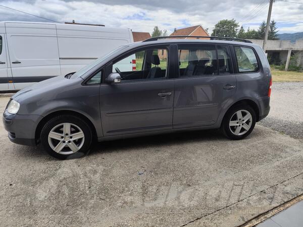 Volkswagen - Touran - 2.0