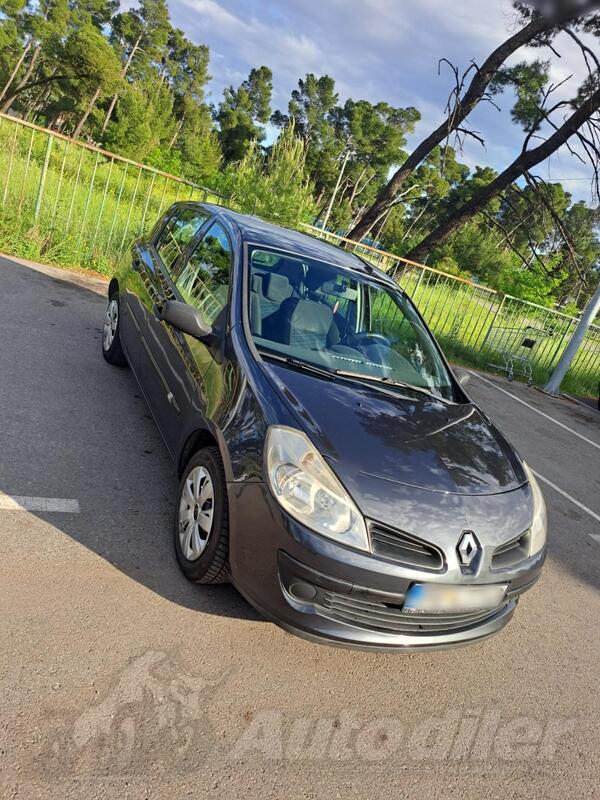 Renault - Clio - 1.5 dci
