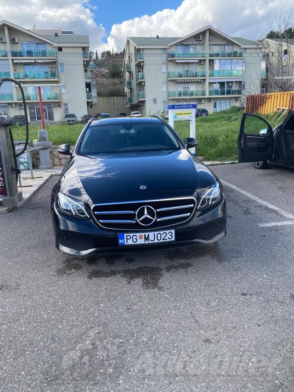 Mercedes Benz - E 220 - E220