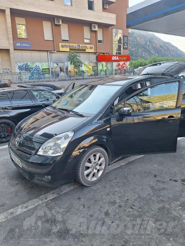 Toyota - Corolla Verso - 2.2 D4d