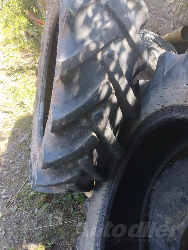 Continental - traktor - Univerzalna guma