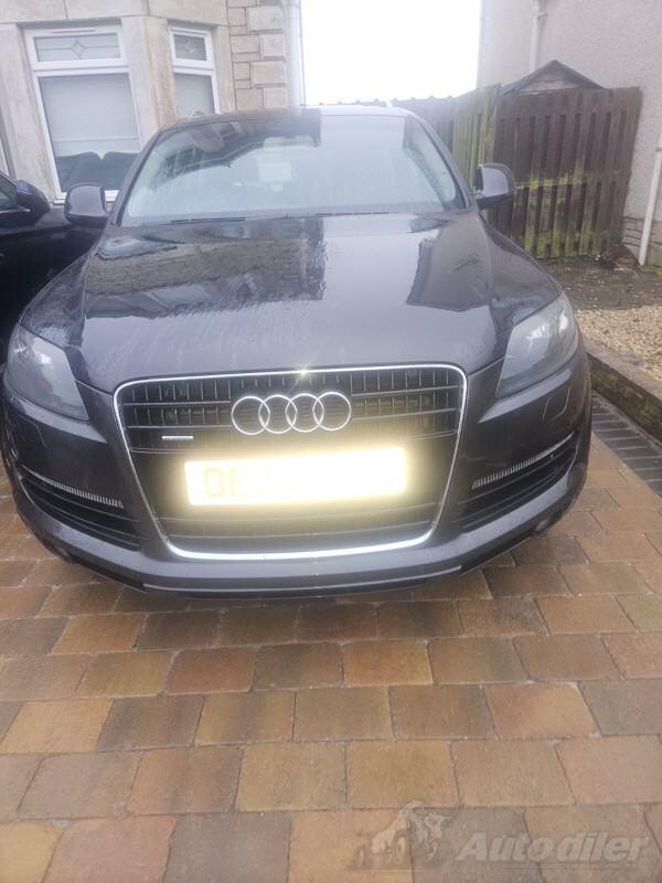 U djelovima Audi - Q7 3.0 v6