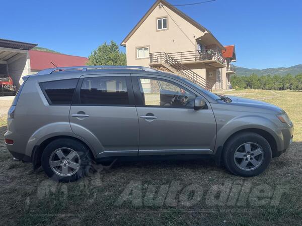 Mitsubishi - Outlander - 2.2