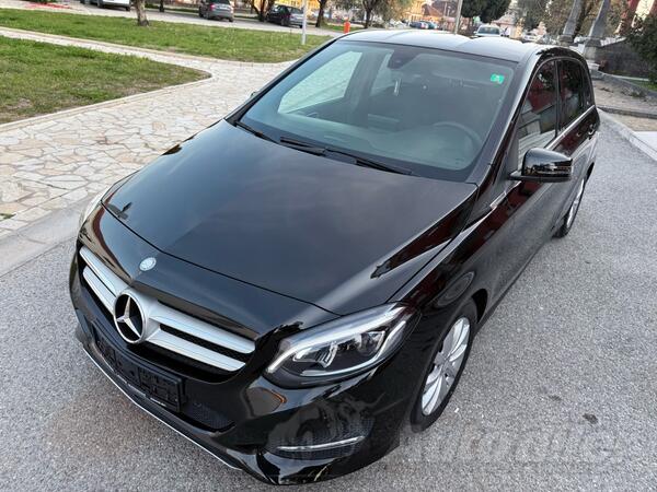 Mercedes Benz - B 180 - BlueEFFICIENCY