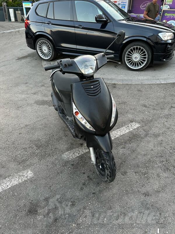 Piaggio - Zip 50