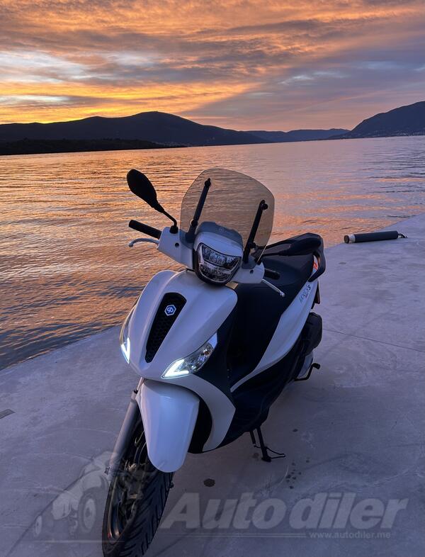 Piaggio - Medley 155s