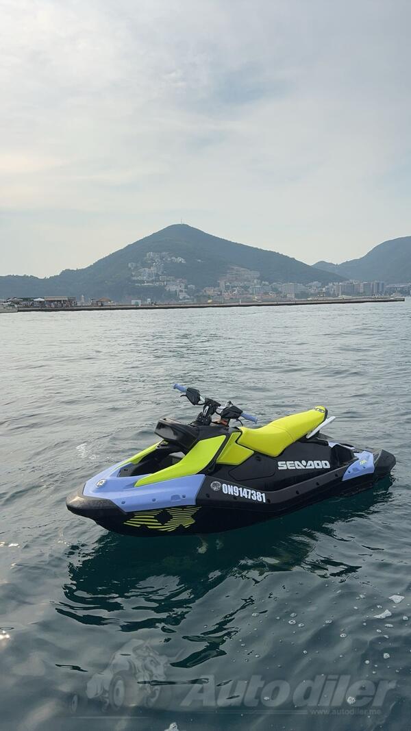 BRP - Sea doo spark trixx 3up 2024