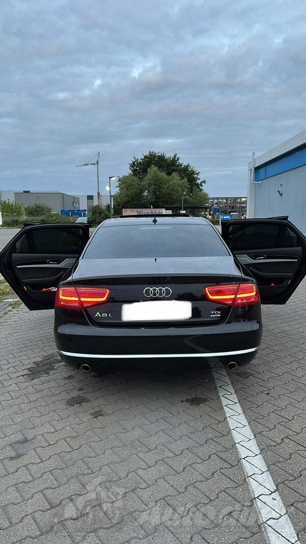 Audi - A8 - 3.0TDI LONG Quattro Matrix