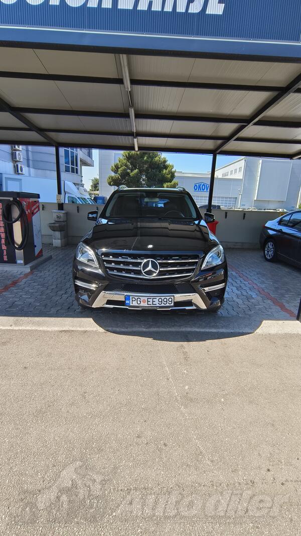Mercedes Benz - ML 350 - 166