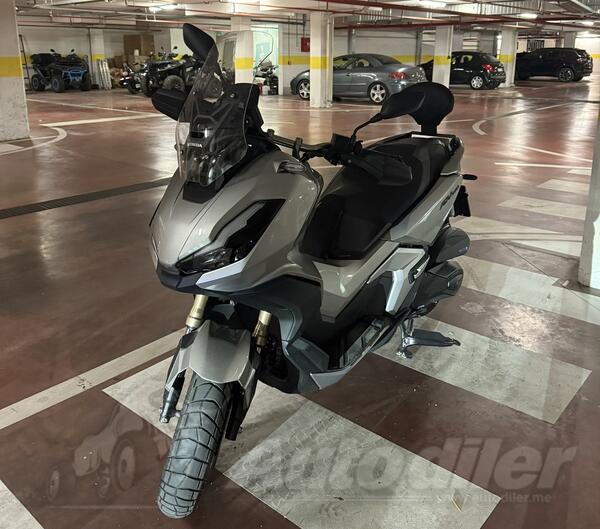 Honda - ADV