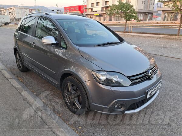 Volkswagen - Golf Plus - CROSS 1.6 TDI-DSG