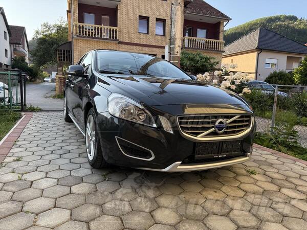 Volvo - S60 - 2.0 D3 Momentum