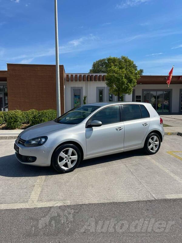 Volkswagen - Golf 6 - 1.6 TDI TEAM