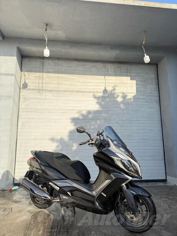 Kymco - Downtown