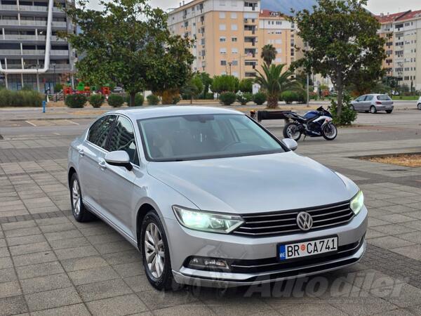 Volkswagen - Passat - 2.0 TDI BLUEMOTION (COMFORT LINE)