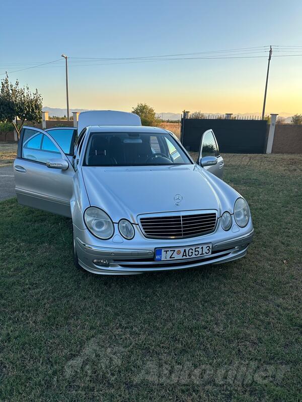 Mercedes Benz - E 220 - W211