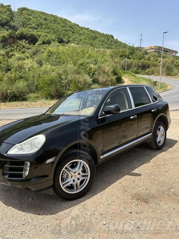 Porsche - Cayenne