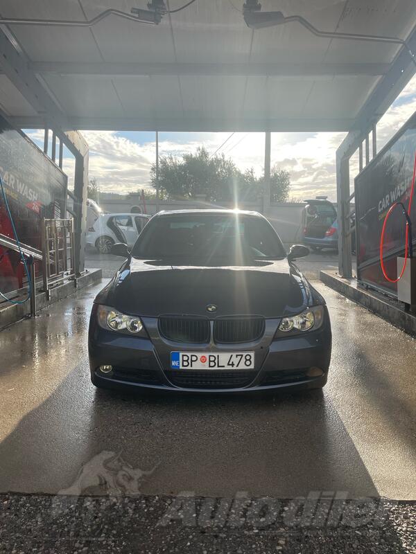 BMW - 320 - 2.0