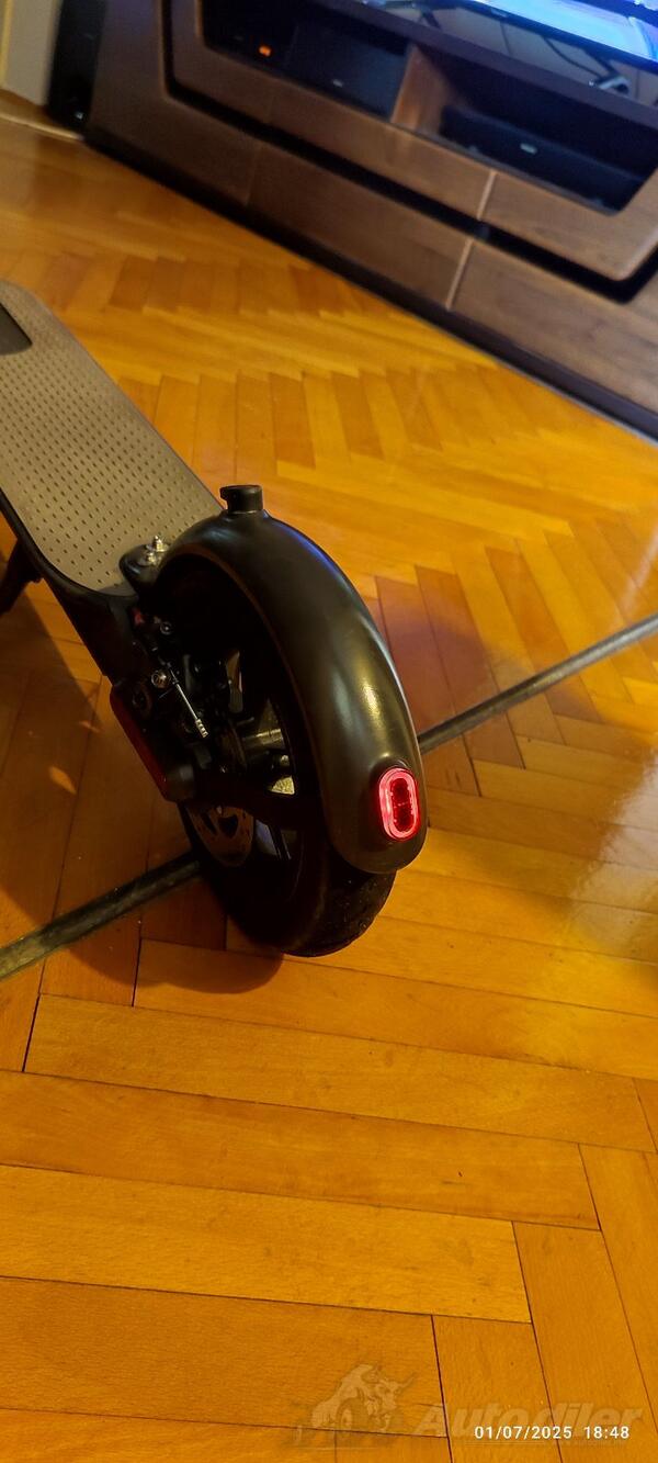 Ostalo - Xiaomi m365