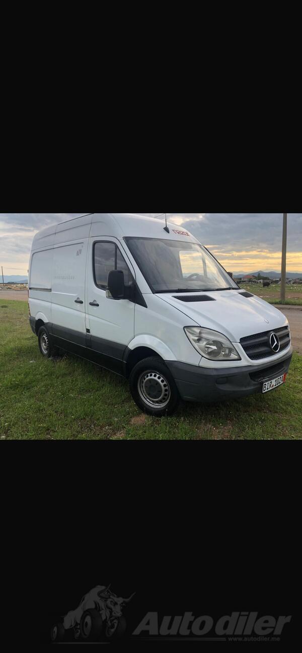 Mercedes Benz - Sprinter