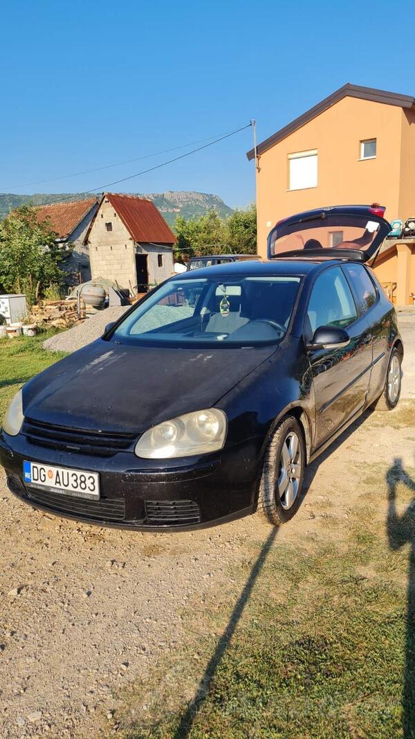 Volkswagen - Golf 5 - 1.9 TDI