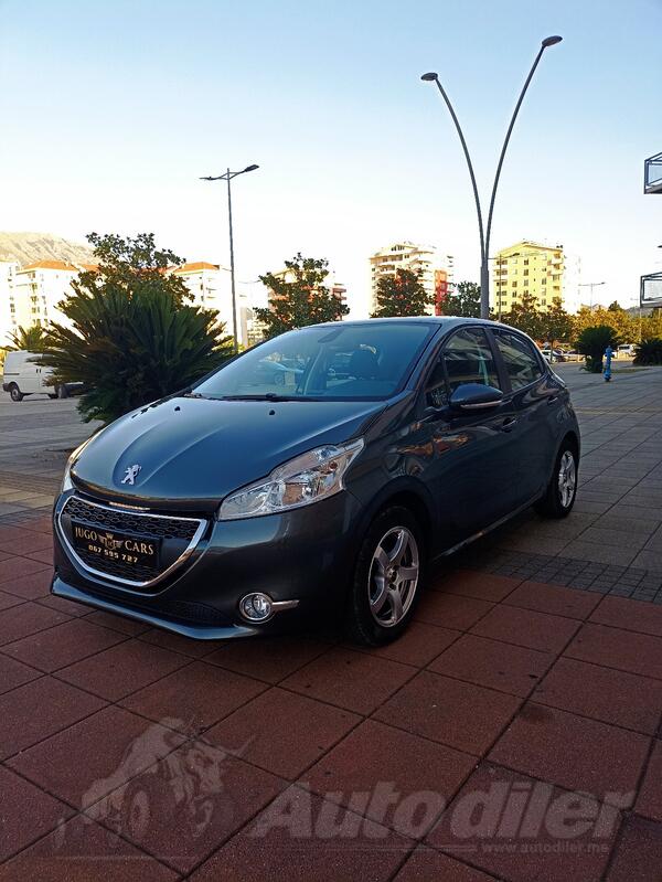 Peugeot - 208 - 1.2i