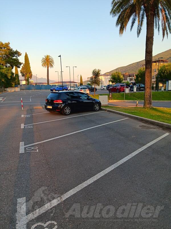 Volkswagen - Golf 6 - 16tdi