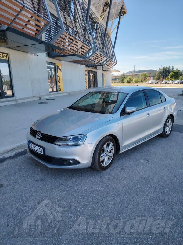 Volkswagen - Jetta - 1.6