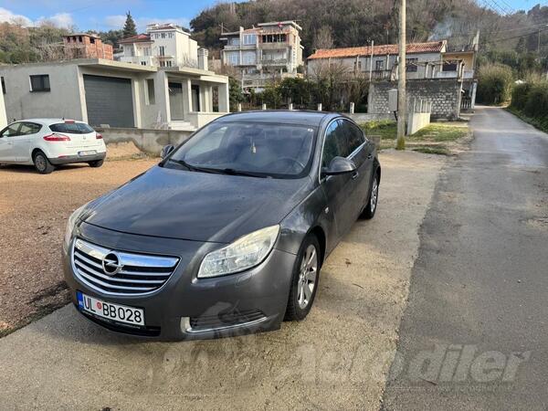 Opel - Insignia - 2.0