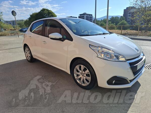 Peugeot - 208 - 1.2 pure tech