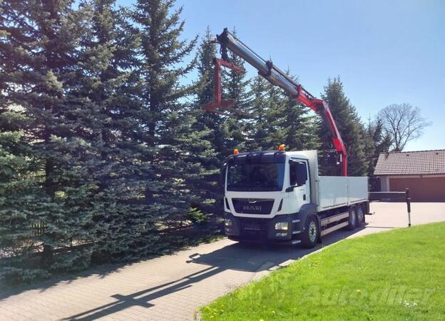 MAN - TGS 26.400 sa ravnom platformom + Kran Palfinger PK 23001L