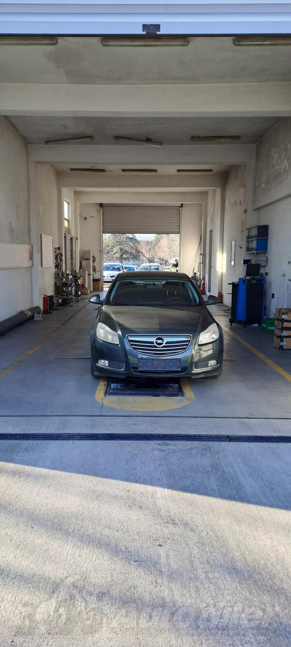 Opel - Insignia - 1.8 benzin