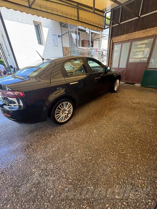Alfa Romeo - 159 - 1.9JTDM