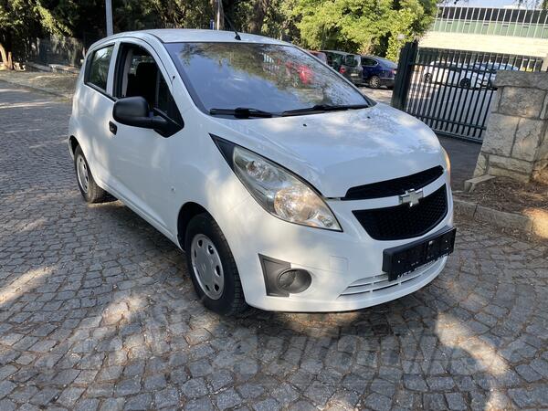 Chevrolet - Spark - 1000 kubika