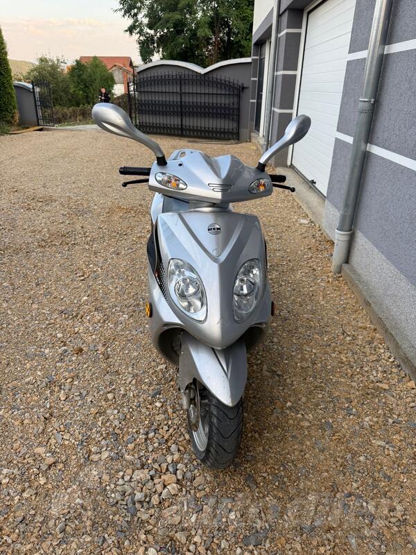 REX - scooter