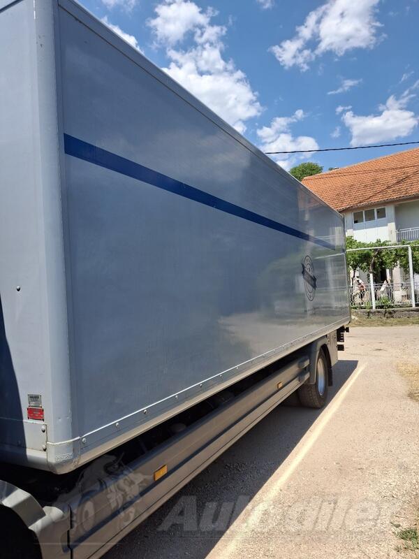 Mercedes Benz - 15 29