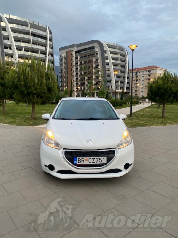 Peugeot - 208 - 1.4hdi