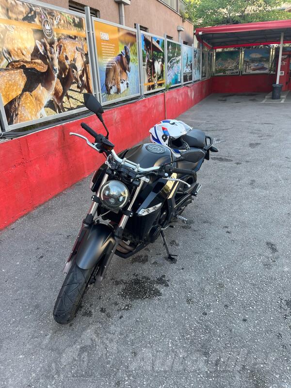 CFMoto - 650 NK