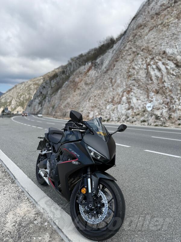 Honda - CB650R