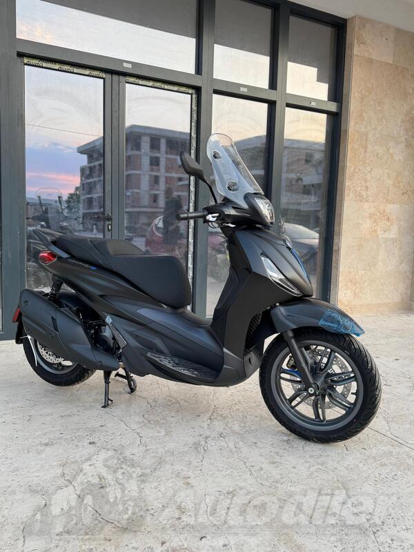 Piaggio - Beverly 400s