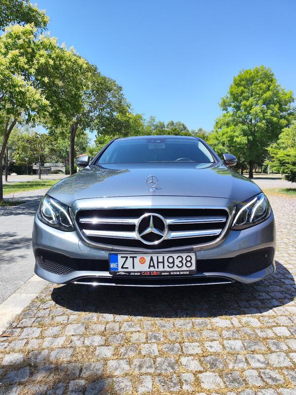 Mercedes Benz - E 220 - cdi