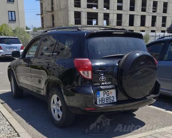 Toyota - RAV 4